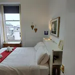 Grindlay Street Residence, 2 Bedroom, 2 Bathroom Apartment Close To Castle